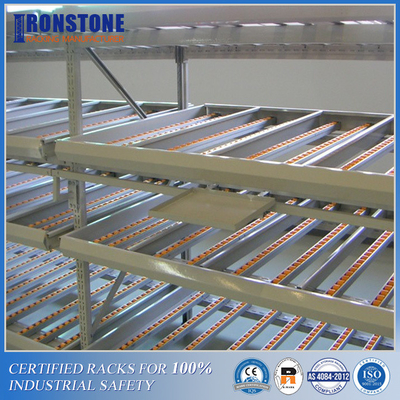 Heavy Duty Pallet Racking Carton Flow System For Box Crates Overturn Storage